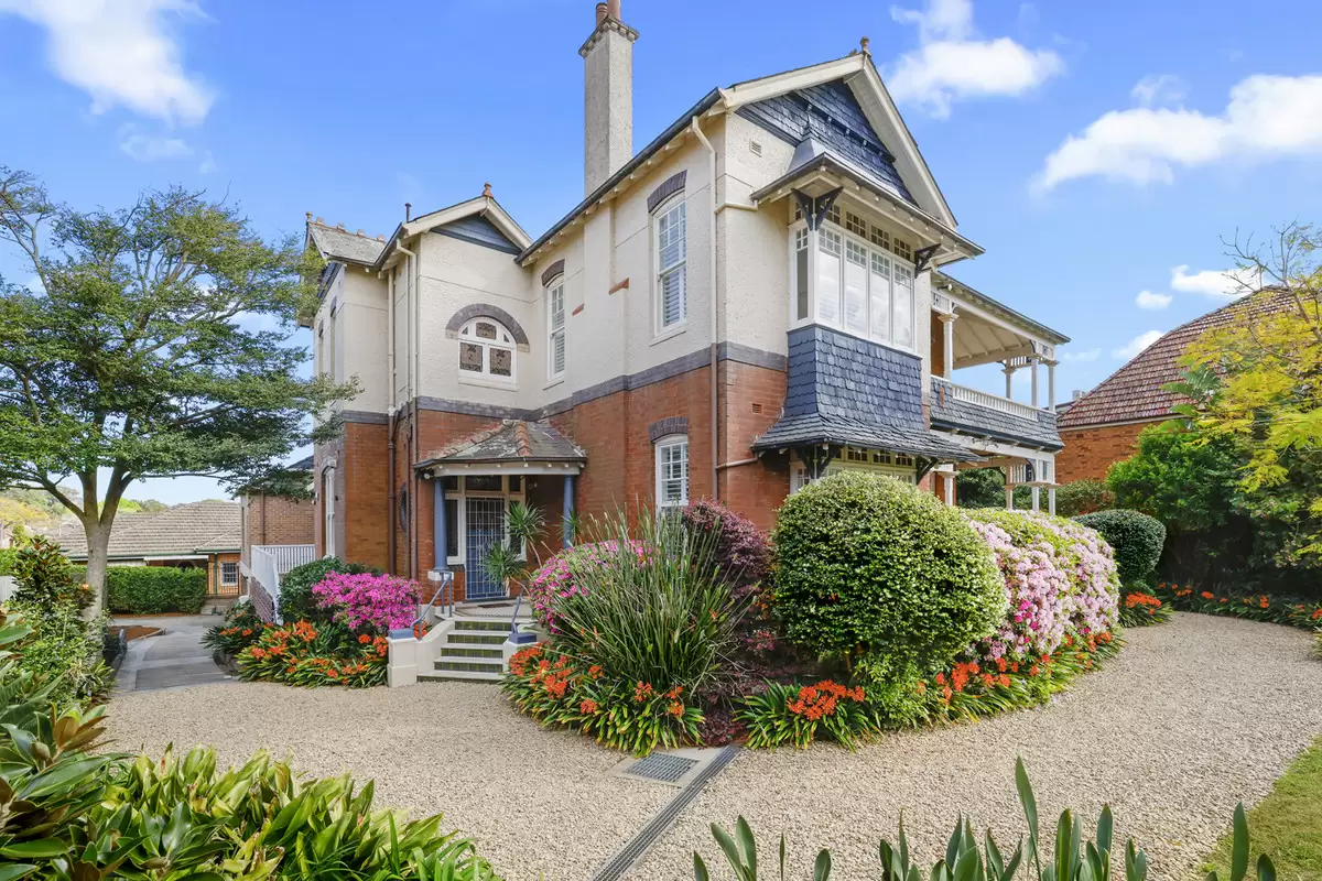 217 Burwood Road, Burwood Sold by Rich & Oliva - image 2