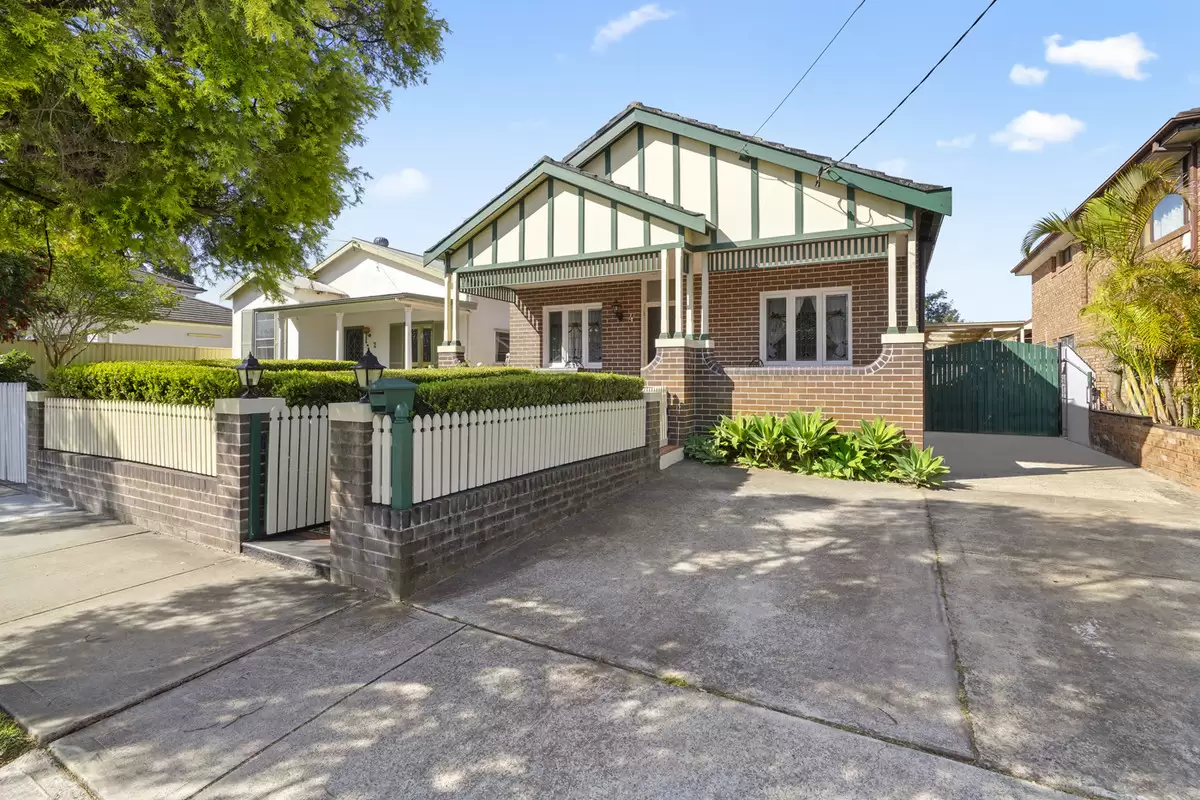 4 Lees Avenue, Croydon Park Sold by Rich & Oliva - image 2