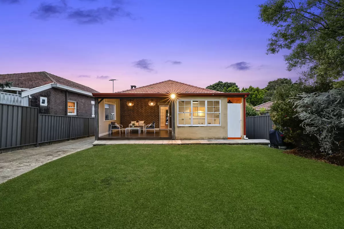 12 Lincoln Street, Campsie Sold by Rich & Oliva - image 11