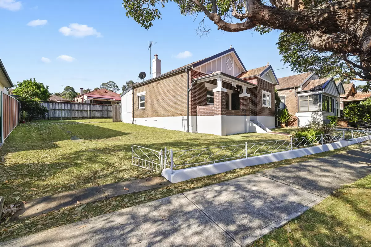 49 Roslyn Street, Ashbury Sold by Rich & Oliva - image 9