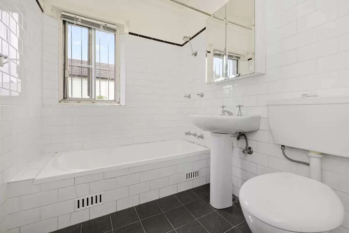 42 Wentworth Street, Croydon Park Sold by Rich & Oliva - image 7