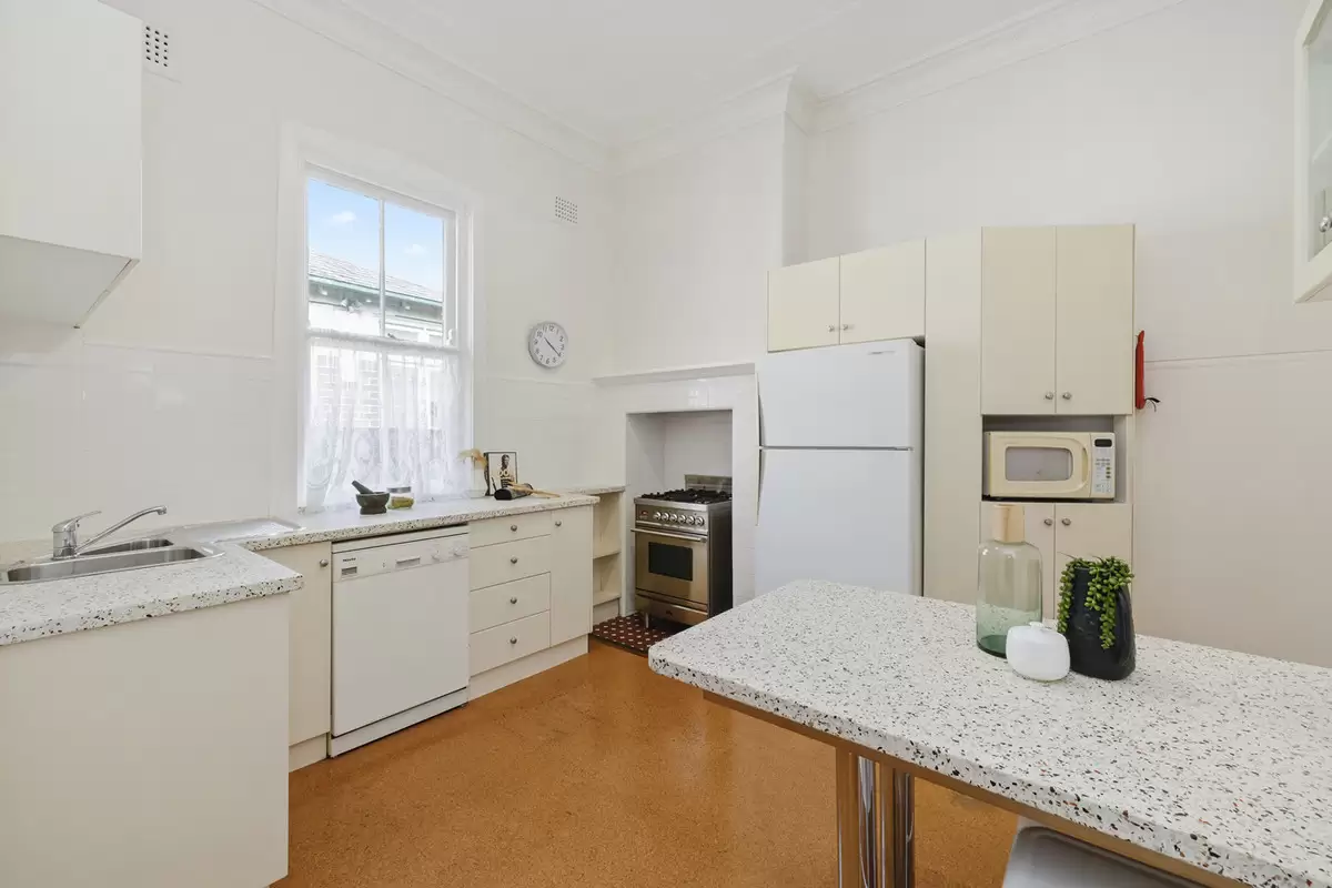 17 Malvern Avenue, Croydon Sold by Rich & Oliva - image 9