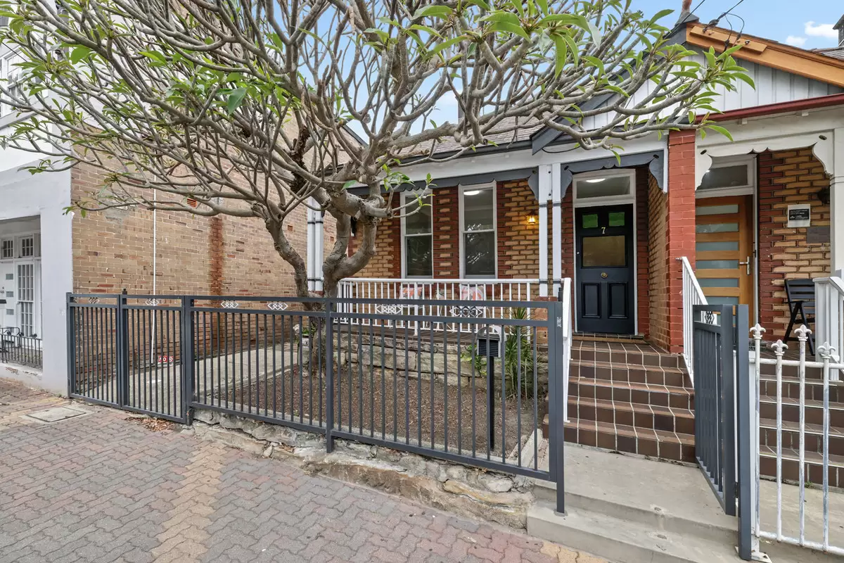 7 Queen Victoria Street, Kogarah Sold by Rich & Oliva - image 3