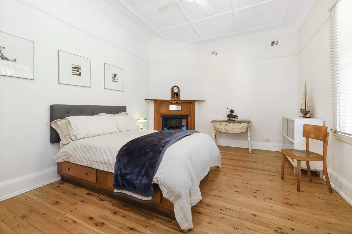30 Hampton Street, Croydon Park Sold by Rich & Oliva - image 3