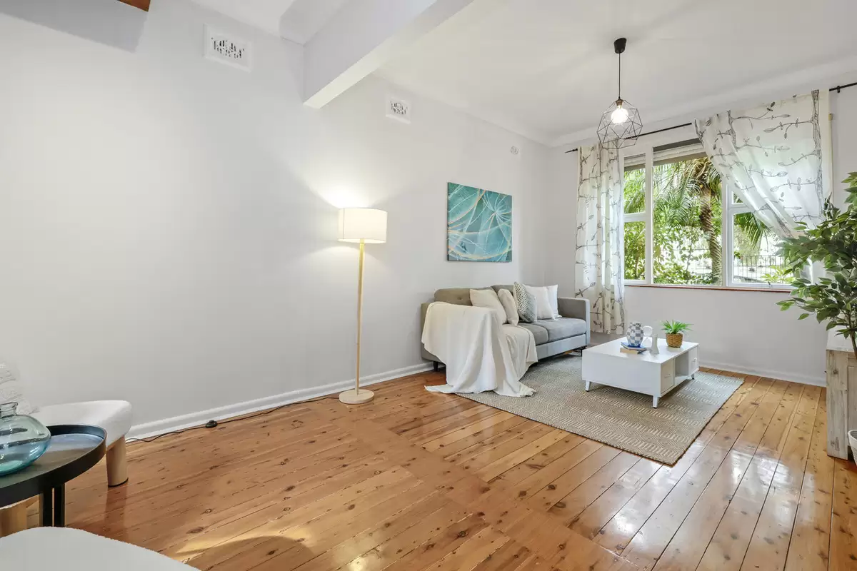 56 Audley Street, Petersham Sold by Rich & Oliva - image 3