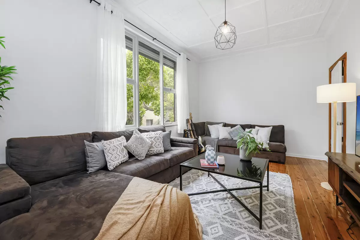 56 Audley Street, Petersham Sold by Rich & Oliva - image 4