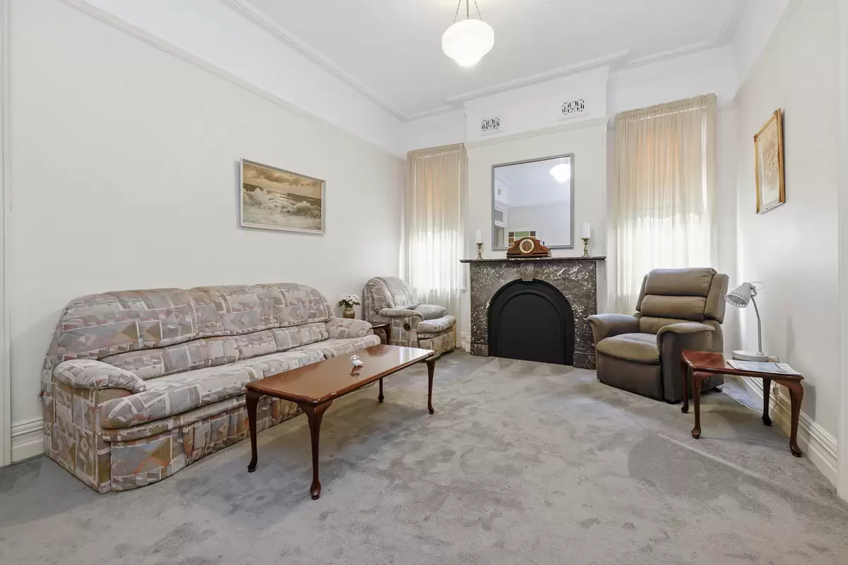 4 Gibbs Street, Croydon Sold by Rich & Oliva - image 5