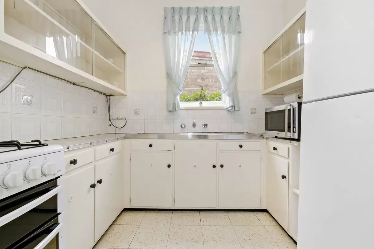 4 Gibbs Street, Croydon Sold by Rich & Oliva - image 10