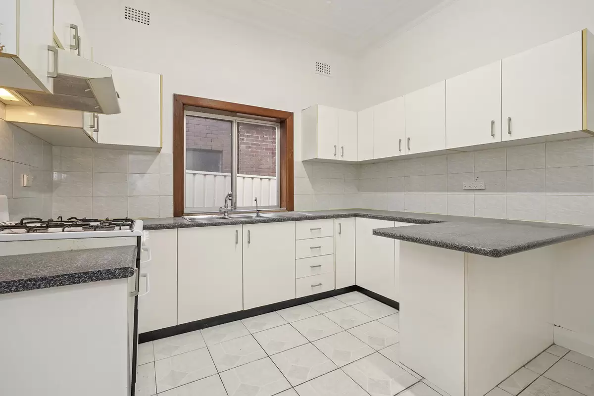 23 Scott Street, Belfield Sold by Rich & Oliva - image 8