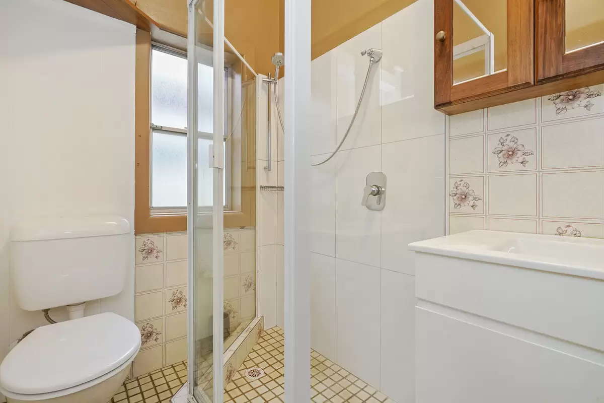 23 Scott Street, Belfield Sold by Rich & Oliva - image 6