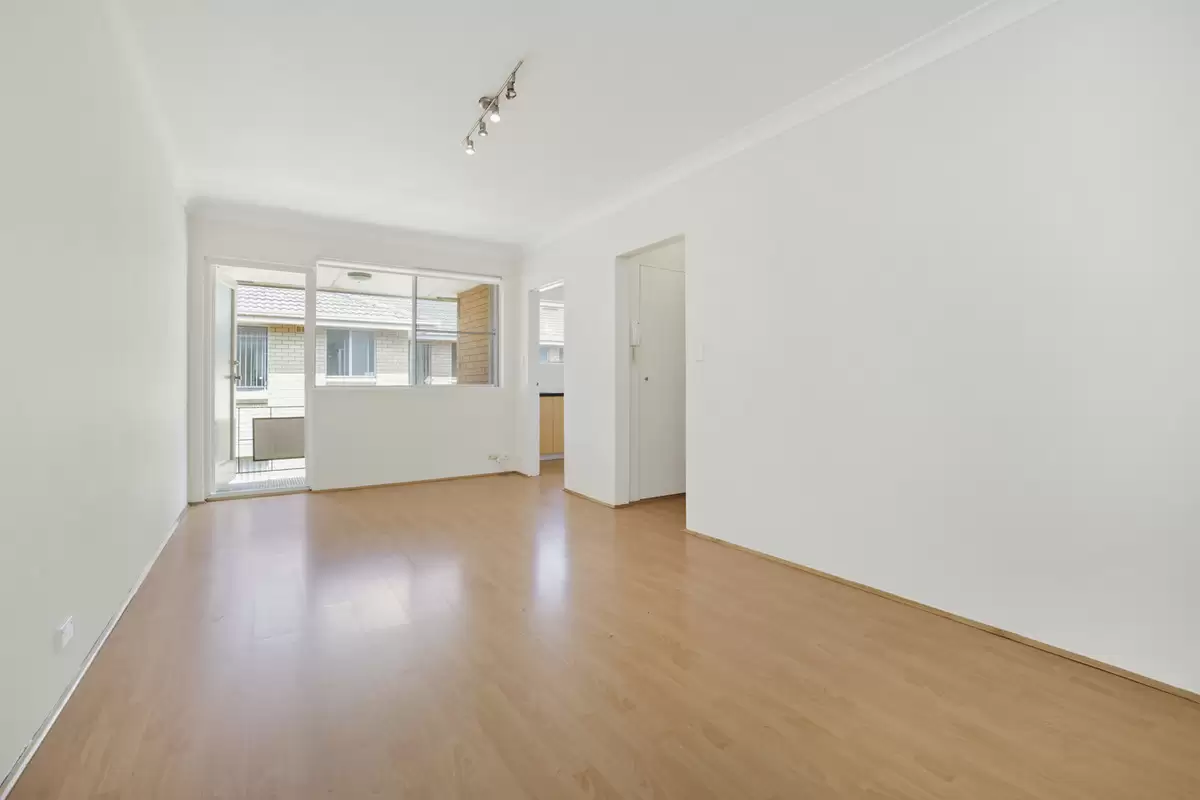 8/67 Seventh Ave.,, Campsie Sold by Rich & Oliva - image 2