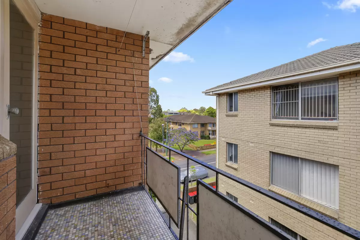 8/67 Seventh Ave.,, Campsie Sold by Rich & Oliva - image 5