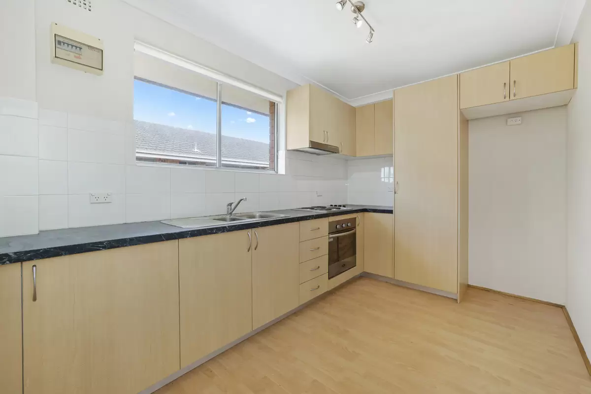 8/67 Seventh Ave.,, Campsie Sold by Rich & Oliva - image 4