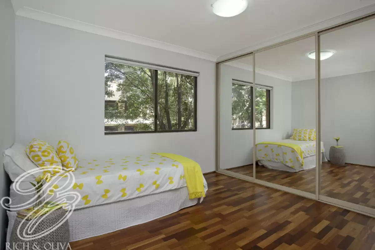 13/11 Clarence Street, Burwood Sold by Rich & Oliva - image 7